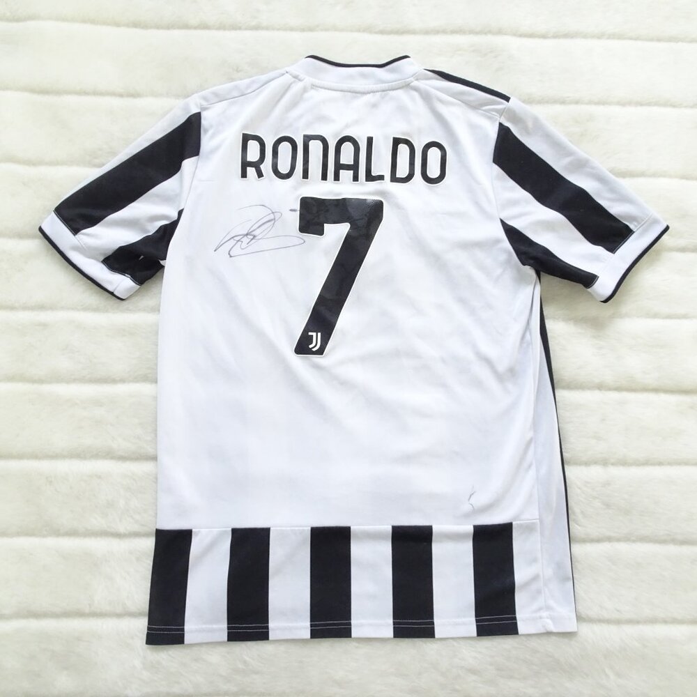 Adidas #7 Cristiano Ronaldo 21-22 Home Jersey 15-16 Yrs XL - Picture 4 of 9